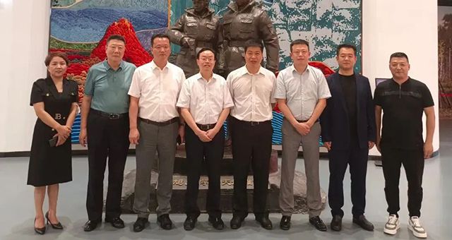 头号玩家官网登录入口投资集团与优秀企业家代表赴黑龙江省木兰县考察交流